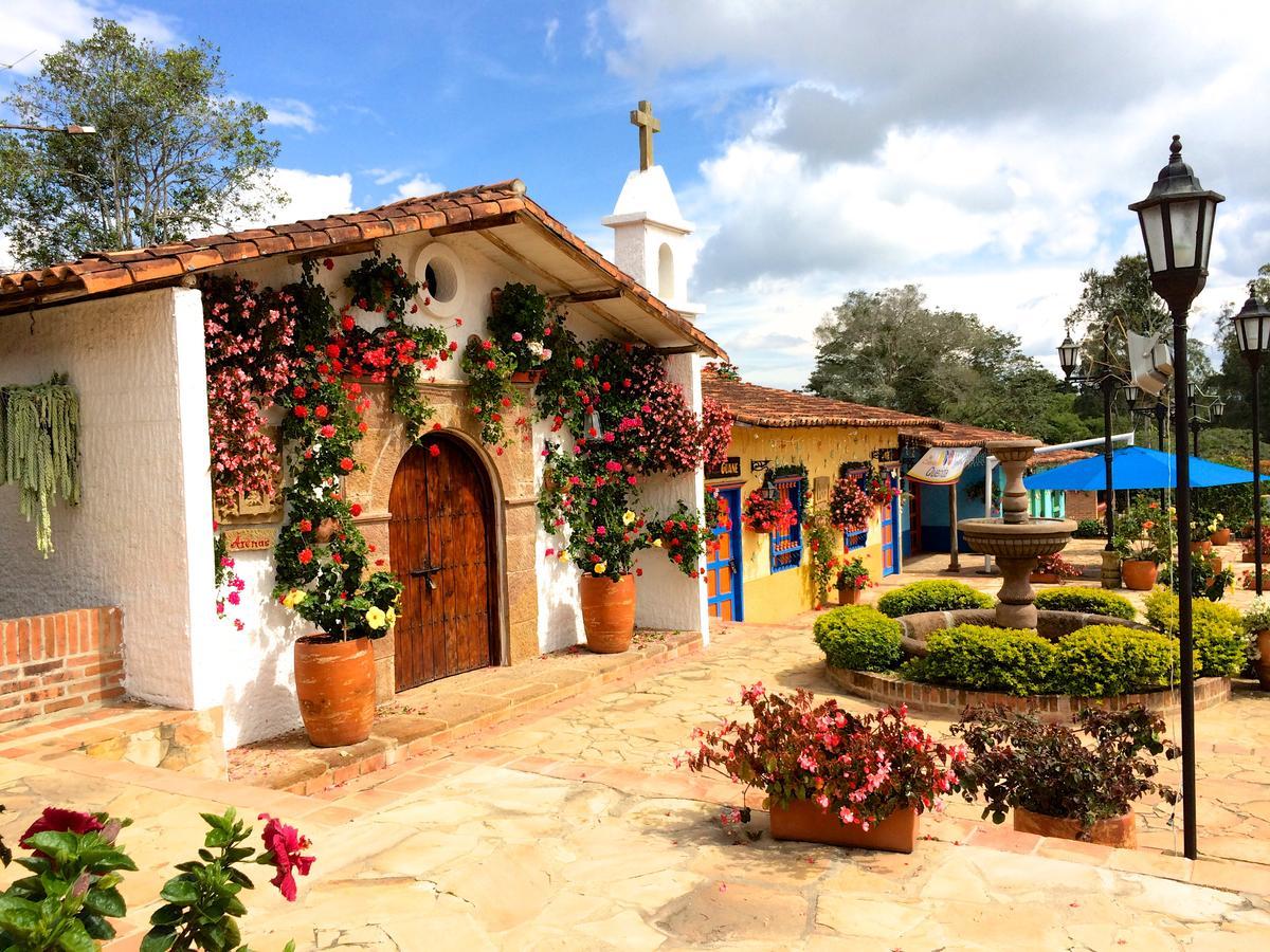 Cabanas La Carolina - Mesa De Los Santos Los Santos  Dış mekan fotoğraf