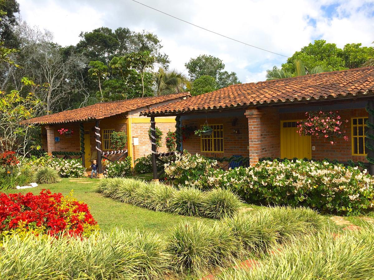 Cabanas La Carolina - Mesa De Los Santos Los Santos  Dış mekan fotoğraf